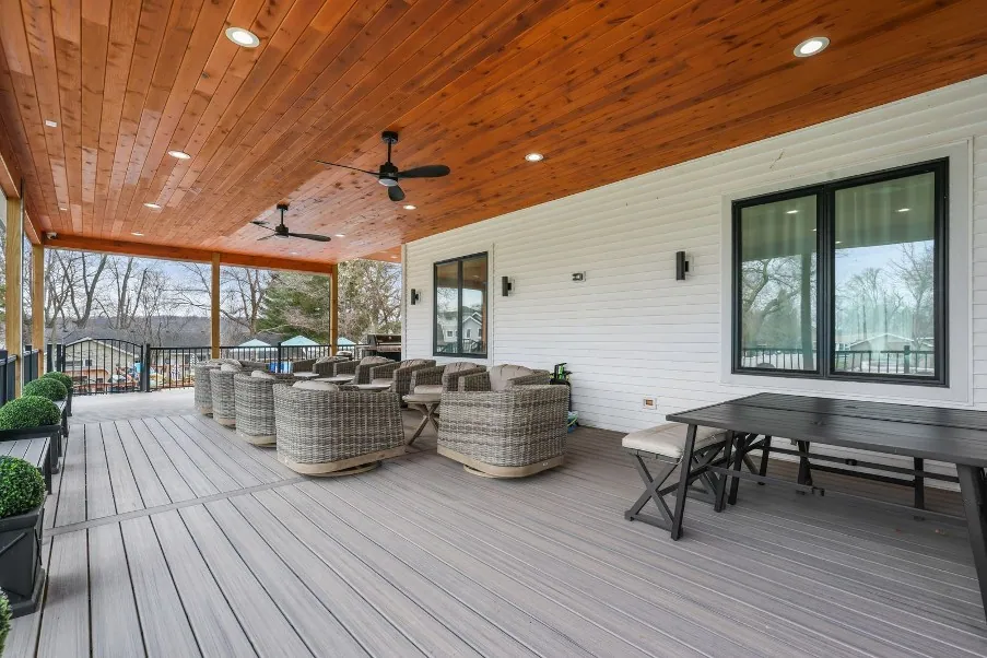 Covered outdoor dining
