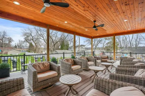 Terrace lounge