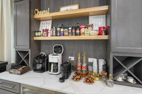 Beverage station